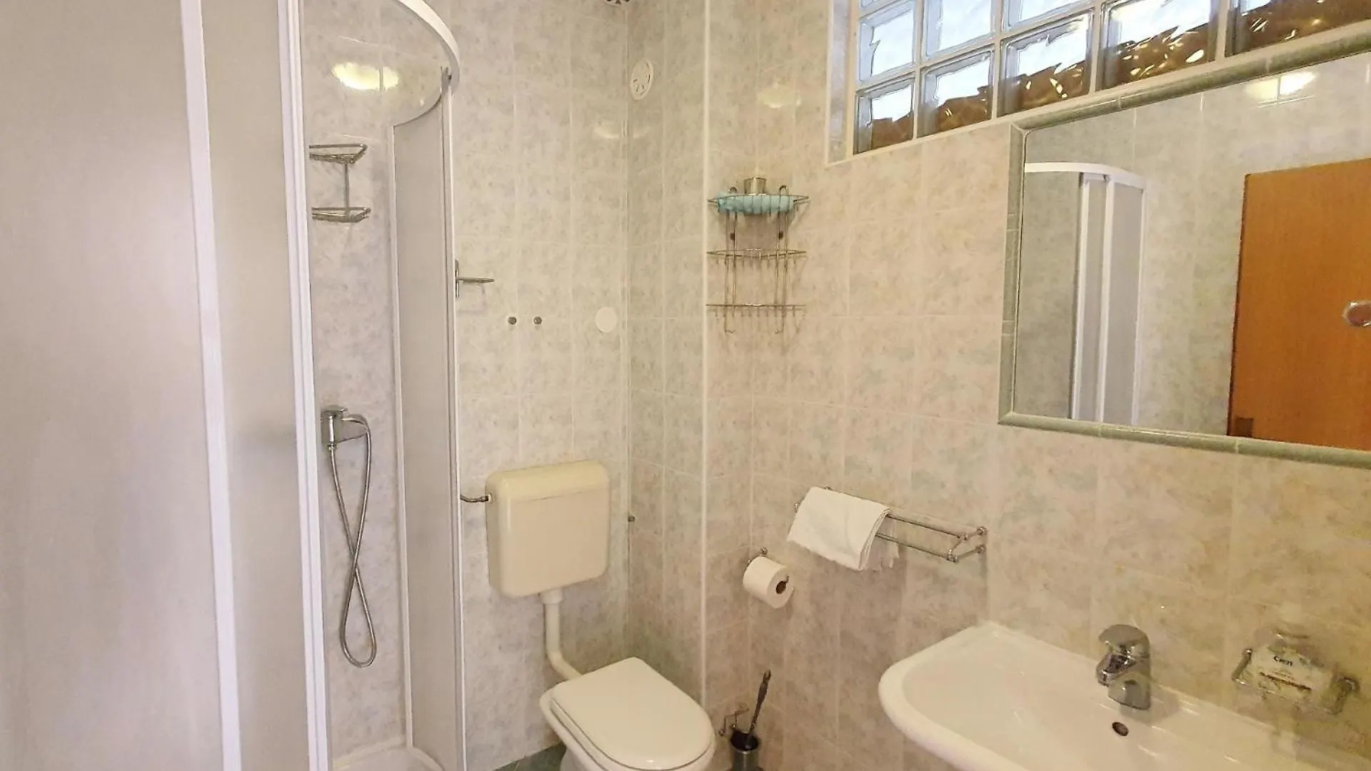 Ferienwohnung Fuer 5 Personen Ca 40 M In Baska, Adriakueste Kroatien Kroatische Inseln Baska (Krk)